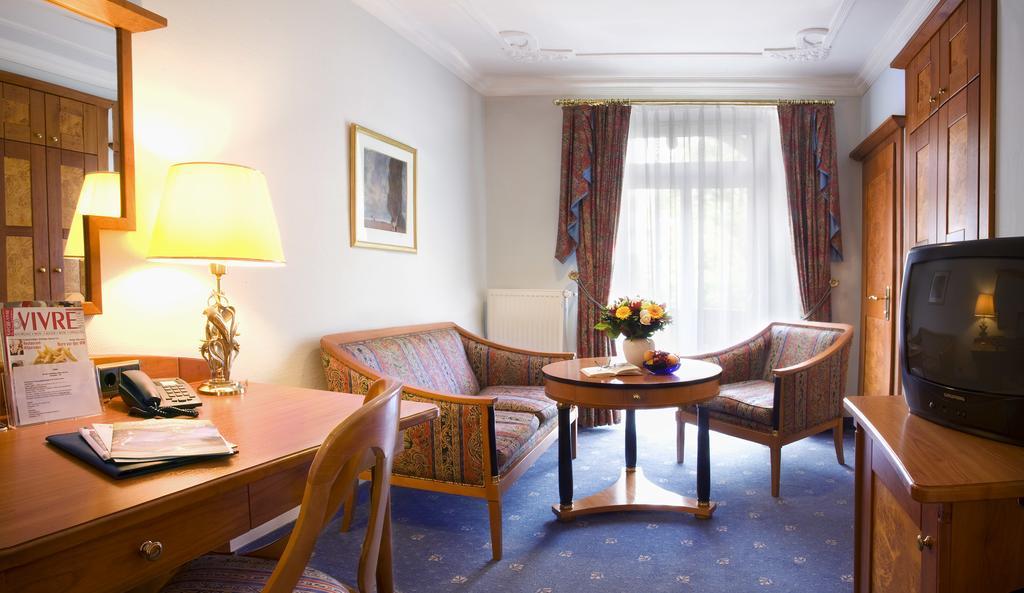 Post-Hotel Mittenwald Εξωτερικό φωτογραφία