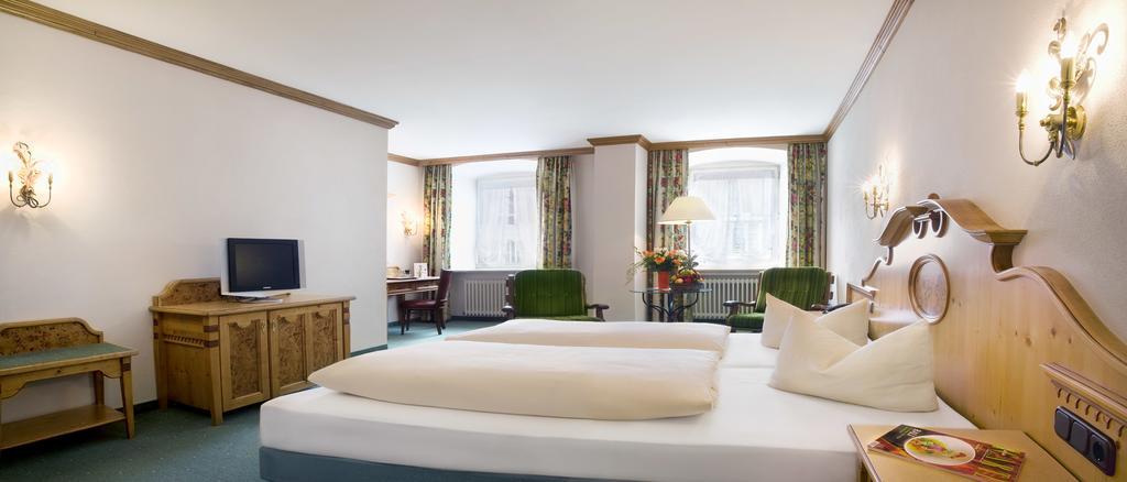 Post-Hotel Mittenwald Εξωτερικό φωτογραφία